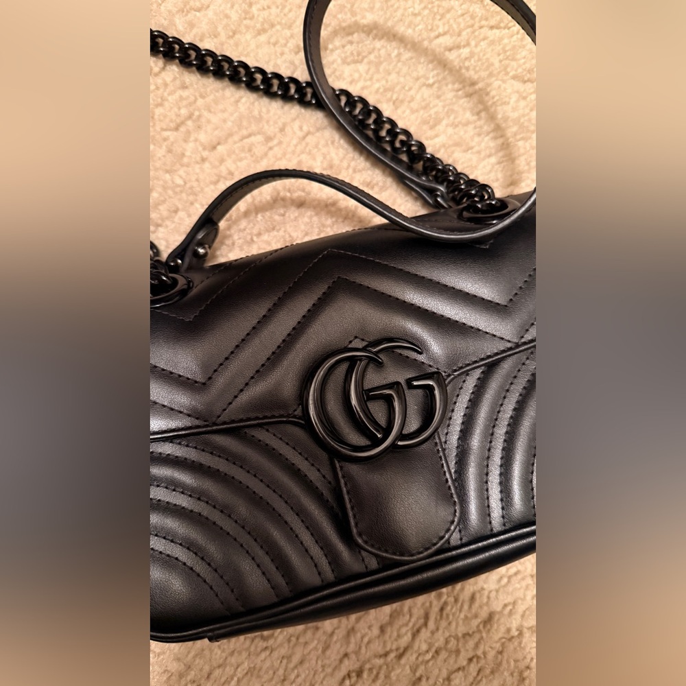 AUTHENTIC GUCCI MARMONT SMALL SHOULDER BAG- Glossy Black Hardware - Picture 5 of 13